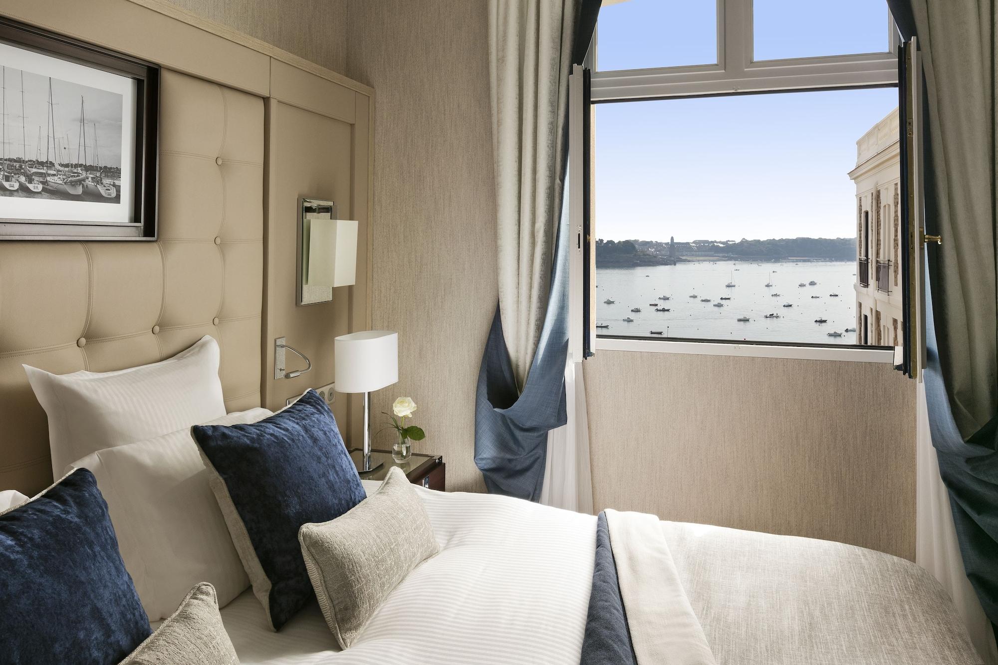 Hotel Barriere Le Grand